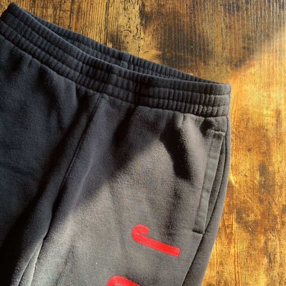 BLACK+RED KIDS ‘JORDAN’ SWEATPANTS! - Picture 5 of 7